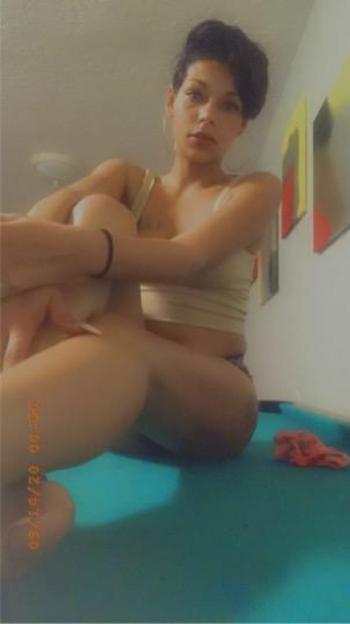 Jasmine Marie Pearl, 23  female escort, Tampa