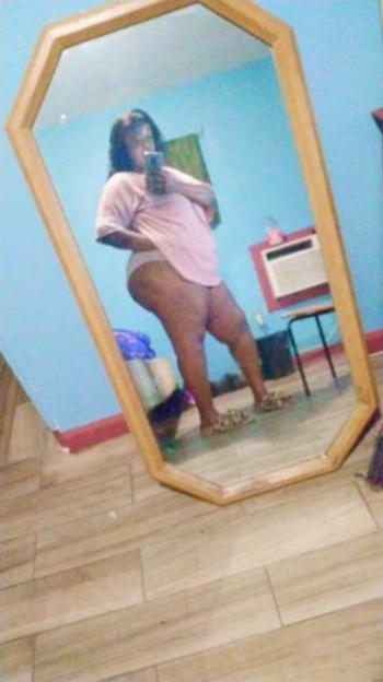 Juicyy, 22  female escort, Tampa