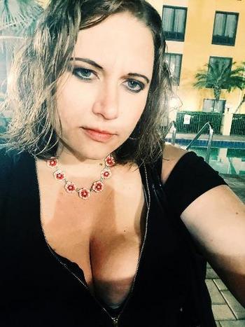 Shay, 30  female escort, Tampa