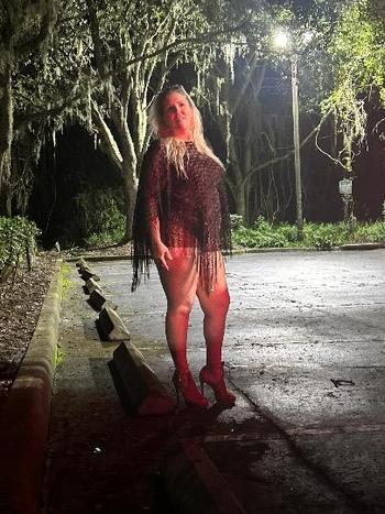 LovelyDee, 40  female escort, Tampa