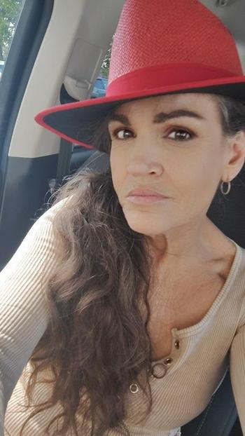 Miss Kitty, 60  female escort, Tampa