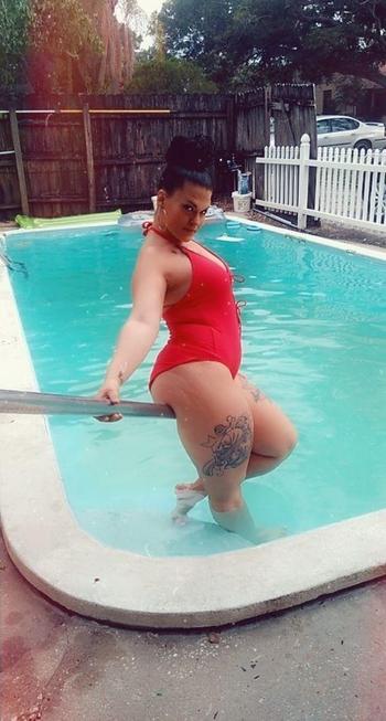 Kira, 30  female escort, Tampa
