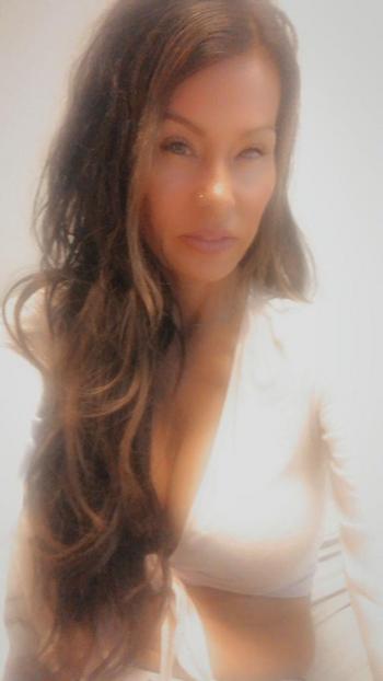 Kimmy, 45  female escort, Tampa