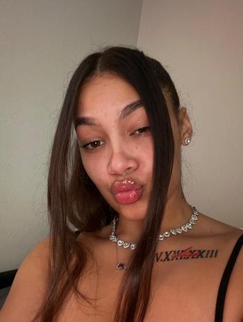 Mimi, 22  female escort, Tampa